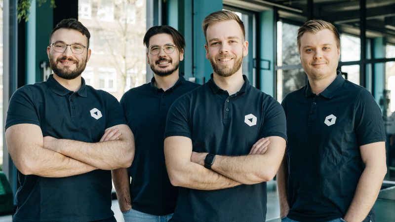 Die vier Gründer der Credular GmbH